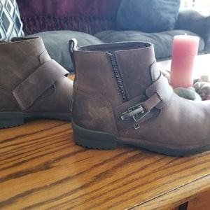 Womans Brown Leather Ugg boots